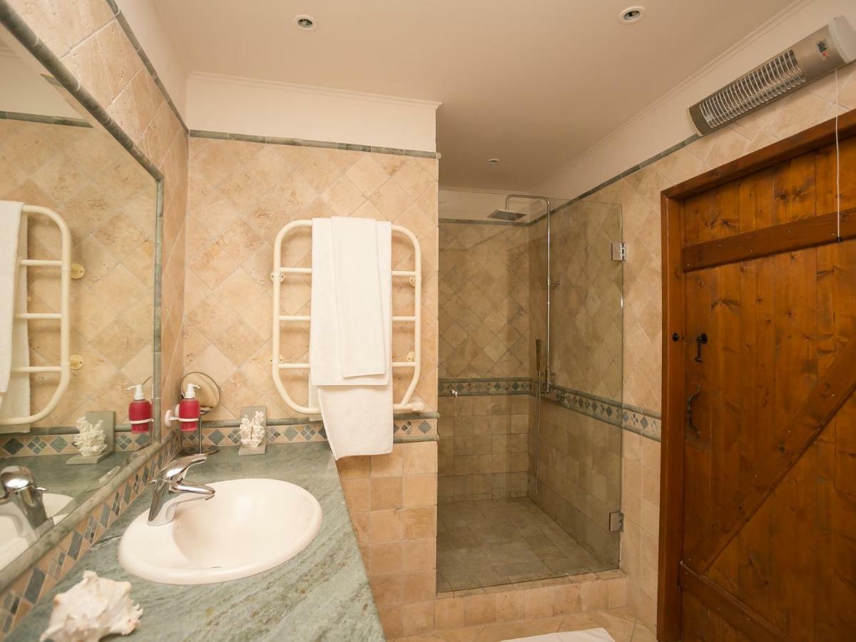 Carvoeiro Beach Duplex ภายนอก รูปภาพ